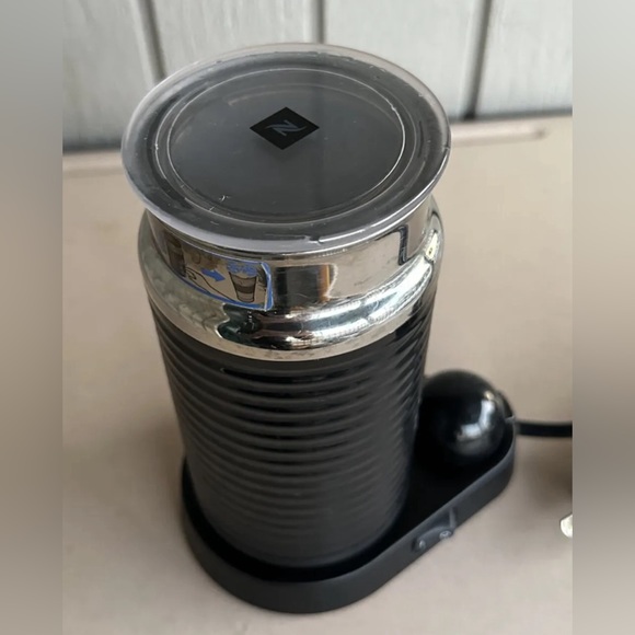 Brand New, Nespresso Aeroccino 3 Milk Frother Black 3194 - Picture 7 of 10